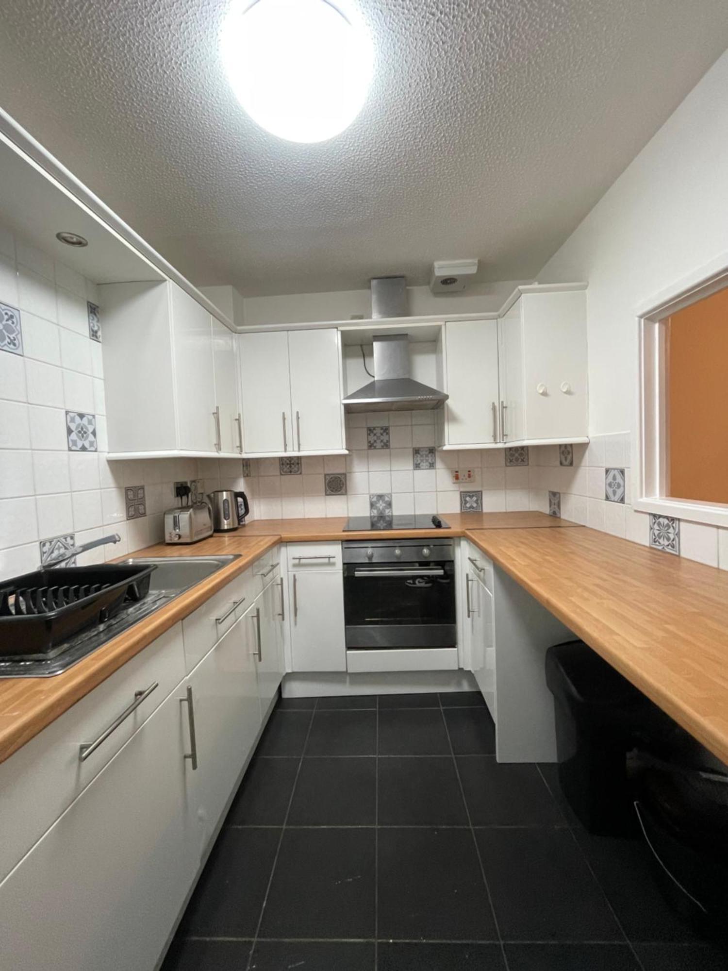Cardiff Bay Apartment With Parking Exterior photo